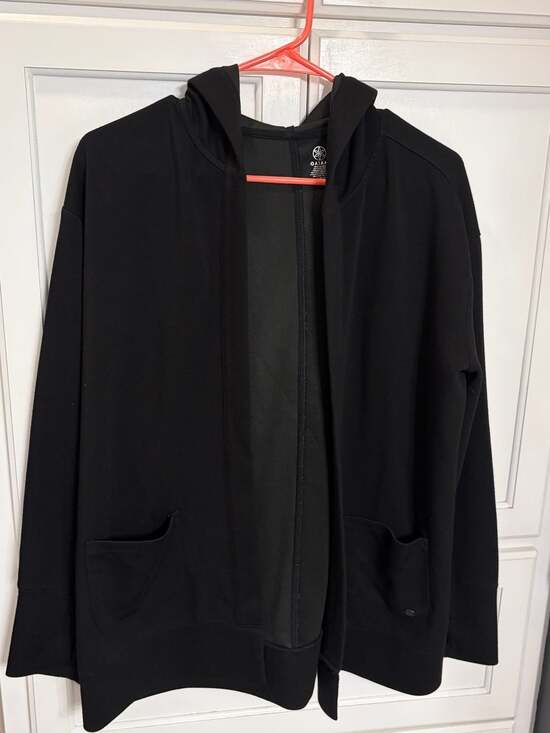 Gaiam Sweaters - Gaiam Black Open Front Hooded Cardigan with Pockets Size Large